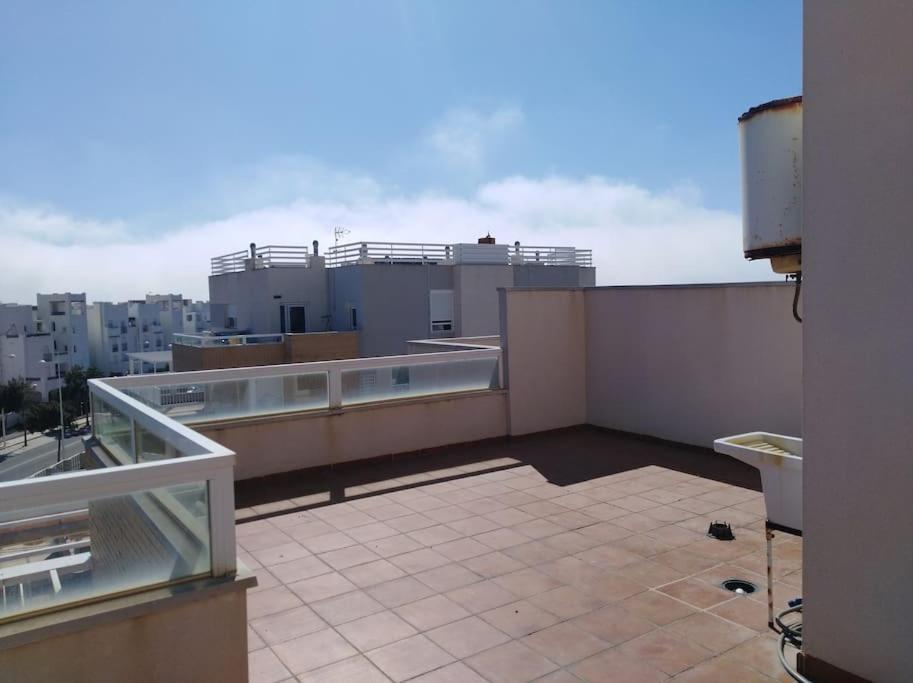 Atico Con Terraza En El Toyo Appartement